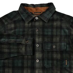 Venado Shirt Jacket Mens Medium Green Black Plaid Fleece Button Front Casual